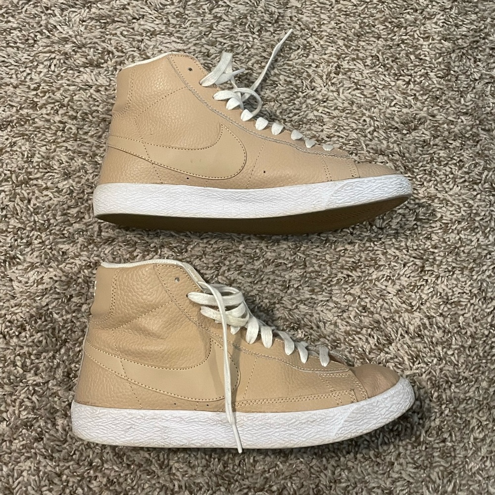 Nike Tan Trailblazers